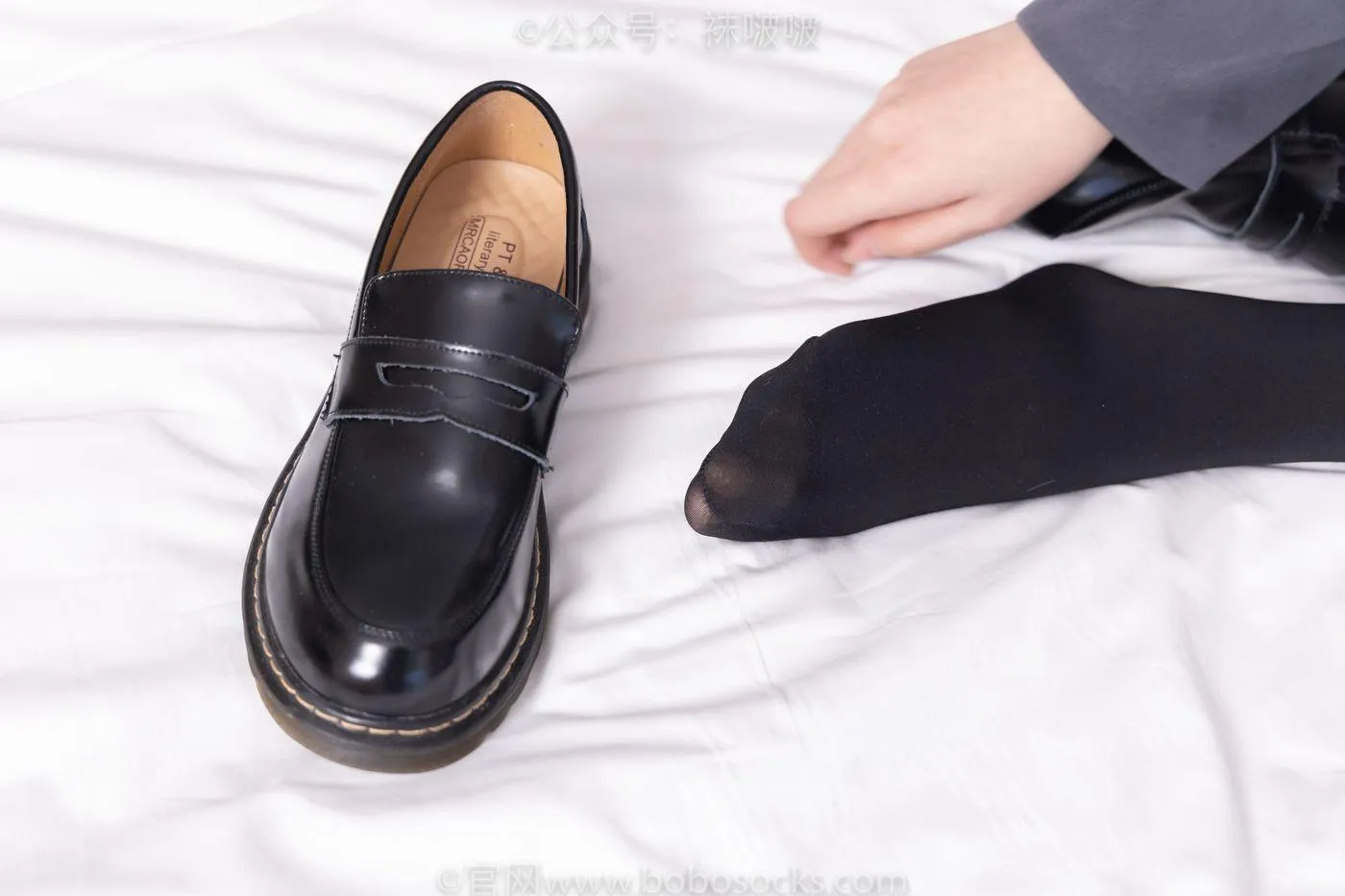 [BoBoSocks袜啵啵]NO.060 小甜豆-JK制服、皮鞋、厚黑丝 [131P]插图1